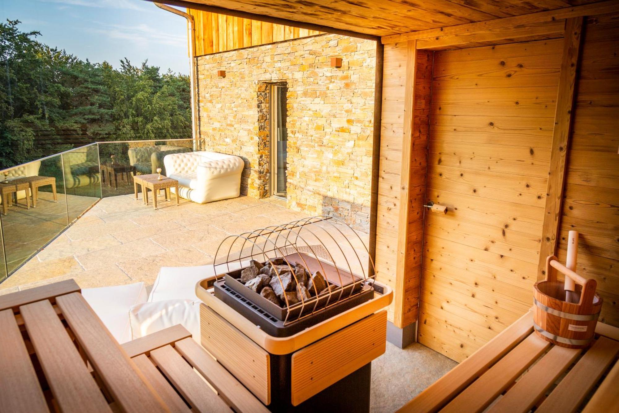 Golden Hill Country Chalets & SuitesWaldschach エクステリア 写真