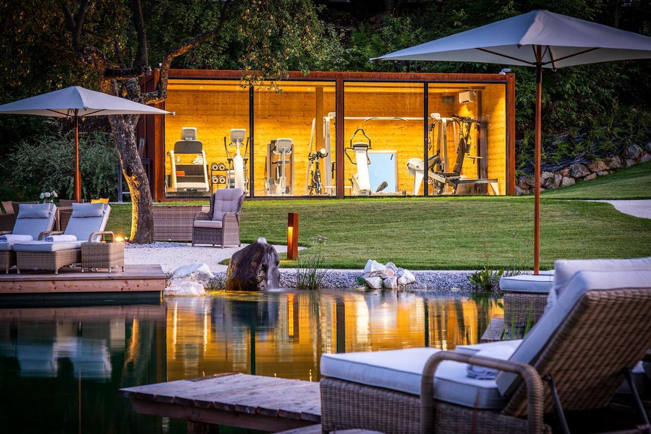 Golden Hill Country Chalets & SuitesWaldschach エクステリア 写真