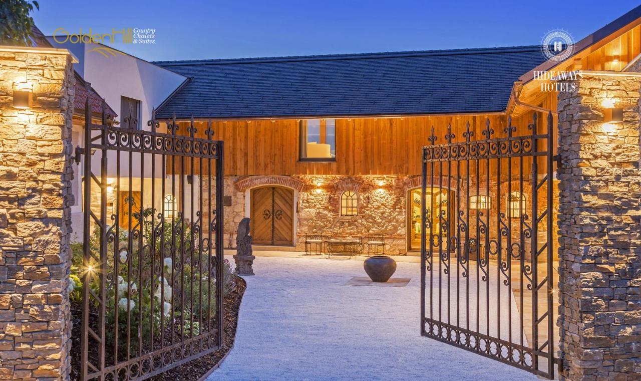 Golden Hill Country Chalets & SuitesWaldschach エクステリア 写真